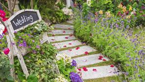 100,00 € gartenführung im anschluss an die trauung eine ca. Gartenhochzeit 9 Tipps Fur Hochzeit Im Eigenen Garten