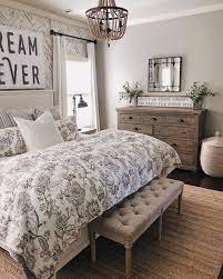 215 Likes 21 Comments Shegaveitago On Instagram Happy Thursday Friends Do You Spot The New Piece In Farmhouse Style Bedrooms Diy Farmhouse Bedroom Home