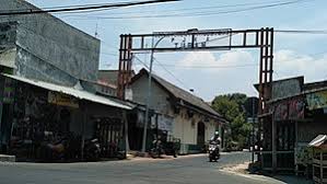 Tapi, ada satu merek yang paling populer di antara lainnya, yaitu merek kereta api. Stasiun Tuban Wikipedia Bahasa Indonesia Ensiklopedia Bebas