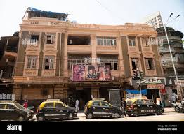 Mumbai road hi-res stock photography ...