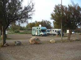 A l'entrée de alzone prendre la d8 puis 200 m à droite. Aire Service Camping Car Panoramique Mobile
