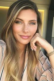 Ce jeudi 31 décembre, l'ancienne miss france a dressé son bilan de l'année 2020 sur son compte instagram. Epingle Sur Maquillage