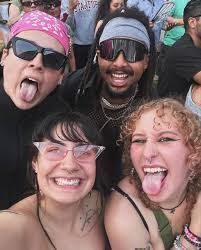 Ariana Hoffman's Instagram, Twitter & Facebook