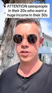 Chris Orlob (@chris_orlobs)