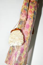 Medidas 34 x 27 x 10 cms. La Epoca De Bodas Se Complementa Con Los Nuevos E Irresistibles Bolsos De Fiesta De Zara