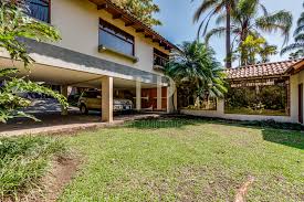 Escazu Costa Rica - Home for Sale with beautiful garden 4bdr