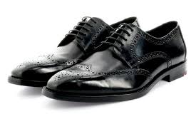 Es verfügt auch über das schöne perforierte muster auf seinem oberen hörgerät erinnert an die längst. Lloyd Halbschuhe Lucien Schwarz Halbschuhe Mannerschuhe Schuhe