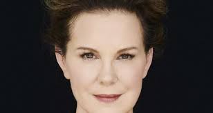 Elizabeth Perkins