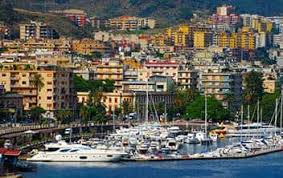 Messina is a port in the northeast corner of sicily. Messina Sizilien Italien Kreuzfahrt Oceania Cruises