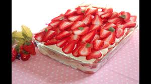 Il tiramisù bianco è una variante del tiramisù classico, ed è l'ideale per i bambini o per chi, come me, non ama molto il caffè. Tiramisu Alle Fragole Le Ricette Di Delizieepasticci Youtube