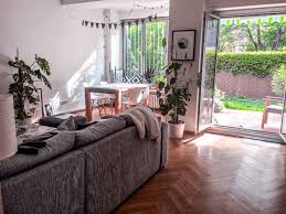 Es sind helle 34 qm, aufgeteilt auf ein großes zimmer (ca. 2 Zimmer Wohnung Zu Vermieten Bitburger Str 8 50935 Koln Lindenthal Mapio Net