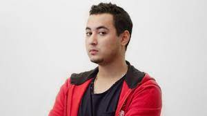 Pour vous aider à faire le juste choix parmi le carré plongeant, le court à la trouvez la bonne coupe de cheveux est parfois un vrai challenge ! Video Gotaga Paye Pour Tuer Sur Call Of Duty L Express