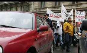 O soluţie pentru aceasta problemă este modificarea legii, astfel încât proprietarii să poată cere restituire taxa auto 2018 se realizează, în baza deciziilor emise de anaf, astfel: Taxa Auto Anaf A Rambursat In Doar O LunÄƒ 173 Mil Lei Celor Care Au Solicitat Restituirea Banilor PlÄƒtiÈ›i