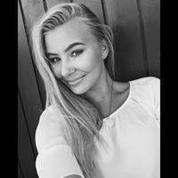 Fanny Berg's Instagram, Twitter & Facebook