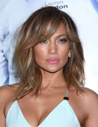 10 Coiffures Qui Rajeunissent De 10 Ans Coupe De Cheveux Coiffure Cheveux