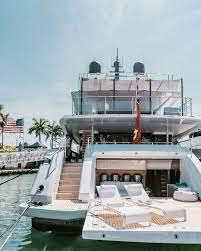 Dream Boats On Instagram The 2020 Miami Yacht Show Is Coming Up February 13 17 Save On Your Tickets Now Use Code Nauticalnet Yacht Boat Instagram