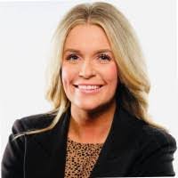 Anna Caetano's Instagram, Twitter & Facebook