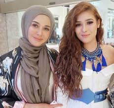 Perhatian kepada orang luar yang tidak tahu tentang kehidupan dan hubungan rumah tangga saya, dengan rasa penuh hormat tolong berambus. 11 Pasangan Adik Beradik Artis Popular Yang Korang Mungkin Tak Tahu Media Hiburan