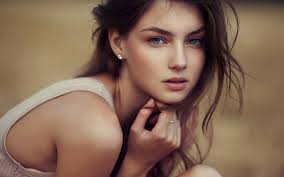 As such, dark brown or black hair will be good on them. Best Brown Hair Color Ideas For 2018 2019