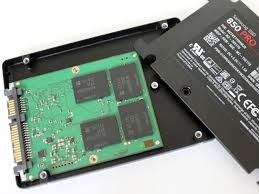 The 1tb drive can hold 4 times more content than the 256gb one. Ssd Sau Hdd Ce Trebuie SÄ Stii Inainte De AchiziÈionare Giz Ro