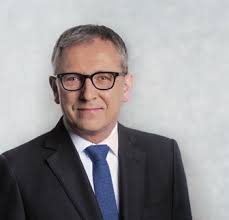 TR AN S F O R M A T IO N E N