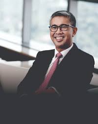 Beliau juga mempunyai pengalaman yang luas walaupun masih muda, memetik wan zulkiflee, dalam laporan the edge. Tengku Zafrul Bin Tengku Abdul Aziz Wikipedia Bahasa Melayu Ensiklopedia Bebas