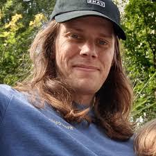 Karl Englund's Instagram, Twitter & Facebook