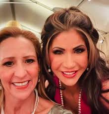 Incredible evening at Candlelight Dinner for the Inauguration of President  Donald J. Trump. It was wonderful to be with Governor Sanders, Governor  Kristi Noem (Homeland Security), Brooke Rollins (Agriculture) among many  great