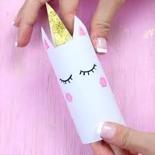 Einhorn Schachtel Aus Klopapierrollen Falten Diy Geschenkverpackung Unicorncrafts Einhorn Schachtel Diy Gifts Paper Toilet Paper Roll Diy Diy Gift Wrapping