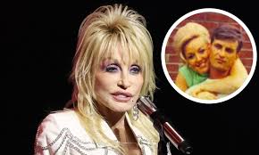 Dolly Parton Has 'Resigned Herself to Being Alone' Following the Death of  Longtime Love Carl Dean