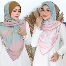 Beautiful blogger hijabs by hanan shares three hijab styles and tutorials wearing kashkha beige this is najmah53's segment of the hijab awareness video by hanan jaffar.to watch the whole. Galeri Tudung Hanami Dropship