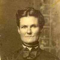 Tabitha Dowling's Instagram, Twitter & Facebook