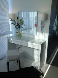 Steinhoff vend conforama france à mobilux, maison mère de but. Jolie Coiffeuse Avec Miroir 40 Idees Pour Choisir La Meilleure