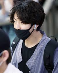 Mar S Jk On Instagram Thread Of Jungkook Wearing Airpods Jungkook Singer Bts Jungkook