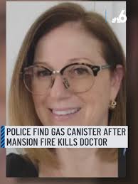 Aimee Dingman's Instagram, Twitter & Facebook