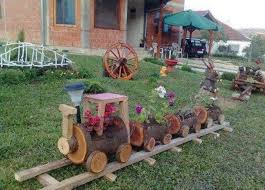 Pin By Evelyn Ames On Driftwood Wood Ideas Garden Crafts Garden Projects Creative Planter