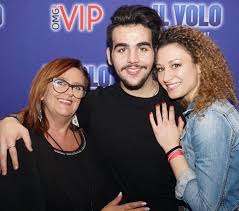 Ha vissuto per diversi anni l'ultima fidanzata risulta essere alessandra di marzio, una ragazza di caserta. Il Volo Mundial Oficial On Instagram Ignazio Alessandra Mamma Caterina Meet Greet Los Angeles Dolbytheatre Mar 26 2016 Omgvip Alessandra Volo Concert