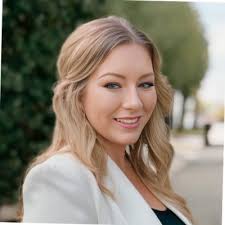 Today, I received my official Chancellor's Aide headshot. The Chancellor's  Aide program at NC State is made up of 23 students out of the over 36,000  enrolled. Our mission is to assist