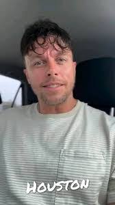 Antony Steele's Instagram, Twitter & Facebook