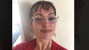 Sarah Salisbury's Instagram, Twitter & Facebook