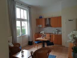 Mennyi időre jelentkezik be és kijelentkezik itt: Ferienappartements Im Haus Am Park Ostseebad Kuhlungsborn