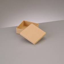 Ou comment faire une boite avec un couvercle en utilisant du carton de récupération ? Petite Boite Plate Carree Avec Couvercle En Carton 8 5 X 8 5 X H 3 1 Cm