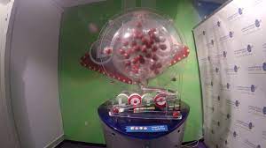 Annonce officielle de la combinaison gagnante à 20h50. Video Du Tirage Loto N 2057 Du Lundi 20 Aout 2018 Youtube