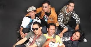 These are the lyrics to aiman tino's 'ku hanya sayang padamu'. Aiman Tino Ku Hanya Sayang Padamu Lirik Aiman Tino Permata Cinta Official Lirik Video O O OÂªu O O U U O U OÂµuË†oÂª UË†o O U O O U U Uso UsuË†u O OÂª Benar Ku Hanya Sayang Padamu Bukannya Takdirku Untuk Bersamamu