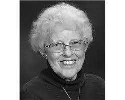 Evelyn Landon's Instagram, Twitter & Facebook