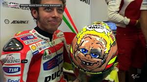 Akan tetapi, kenyataan berkata sebaliknya karena rossi justru makin terpuruk. Valentino Rossi Unveils 2012 Misano Helmet Design Youtube