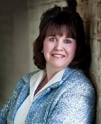 EMPOWERING WOMEN THROUGH SERVICE AND ADVOCACY