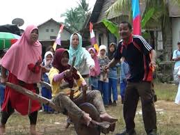 Permainan tradisional permainan tradisional di malaysia sumber : Mengenal Kerito Surong Permainan Tradisional Khas Bangka Yang Seru Untuk Dicoba Okezone Travel