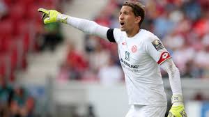 28 jahre alte torhüter, die für hamburger sv und deutsche nationale gruppe spielen. Ex Nationaltorwart Rene Adler Beendet Karriere Zdfheute