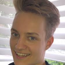 Leon Schulz's Instagram, Twitter & Facebook